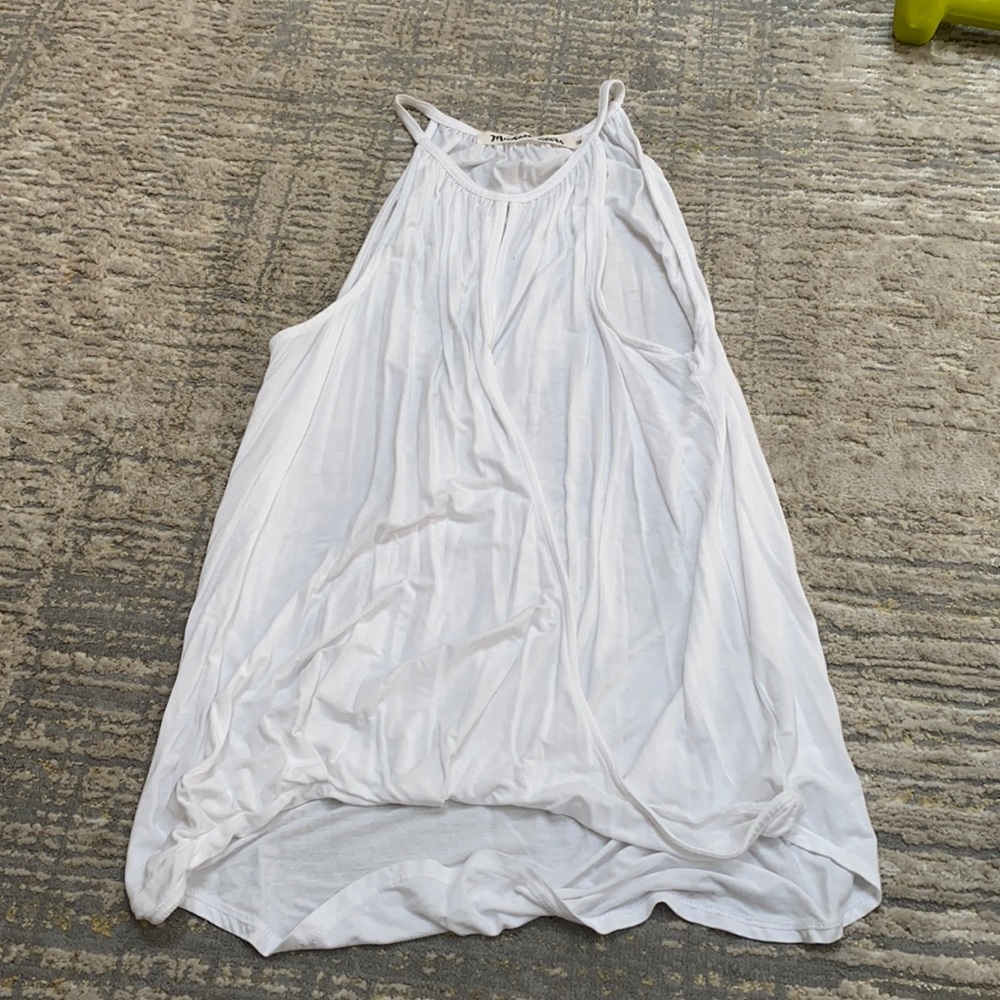 White tank